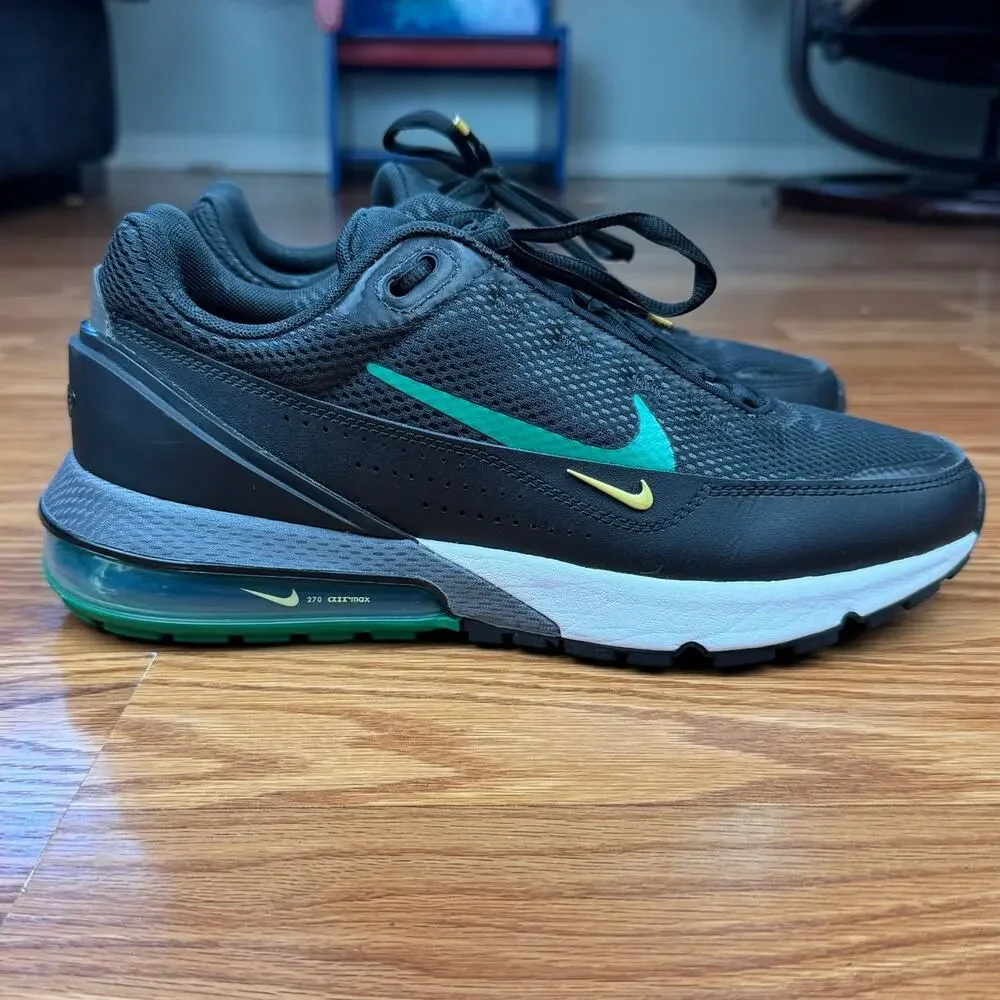 Like New Nike Air Max Pulse Black Malachite Size 8